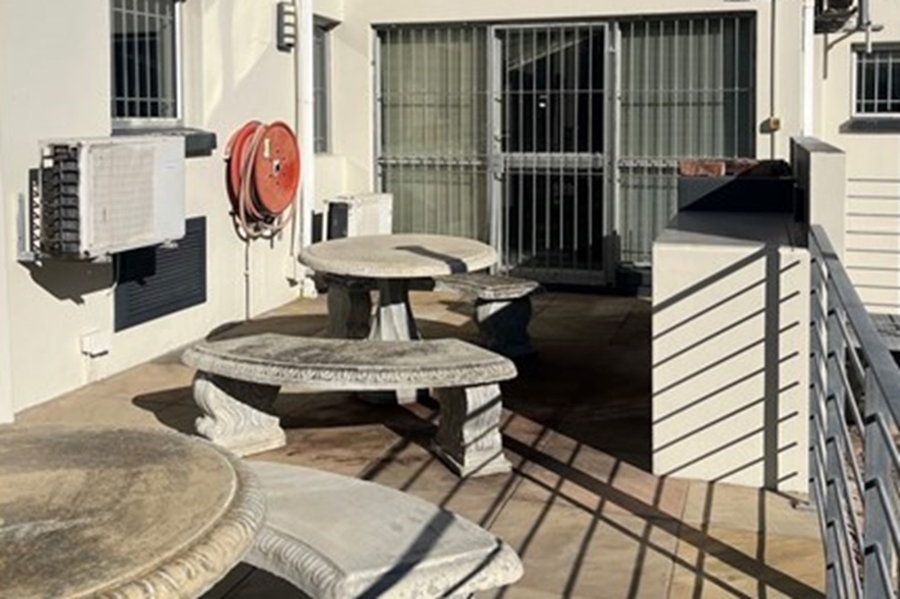 To Let commercial Property for Rent in Newton Park Eastern Cape